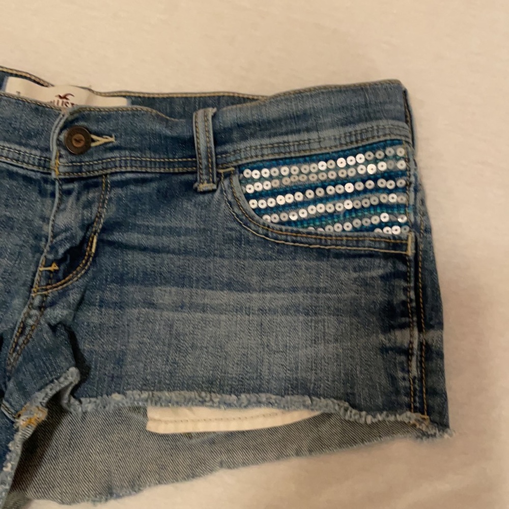 Vintage Women’s jean shorts - Picture 3 of 5